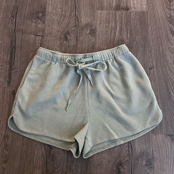 Women shorts with pockets  size Small - Picture 1 of 4